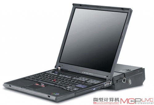 ThinkPad率先将扩展坞带到笔记本电脑上