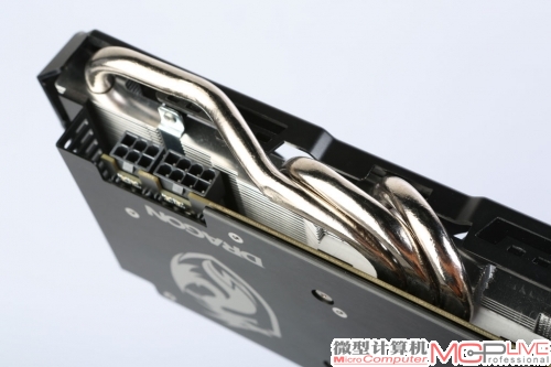 华硕Dragon GTX 760使用了高纯度铜质的8mm热管直接和GPU相连接，热能传导速度更快，并采用了华硕独家专利Direct Power“动力直供”技术。